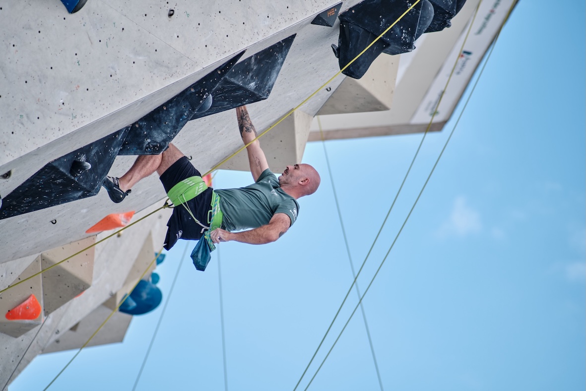 Parakletterer an der Wettkampfwand