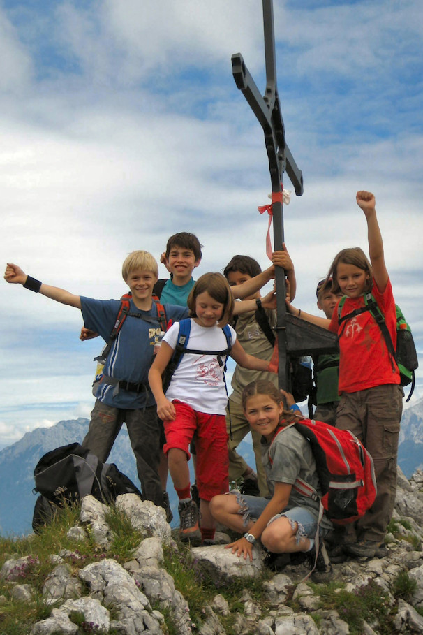 JDAV-Gruppe beim Bergsteigen